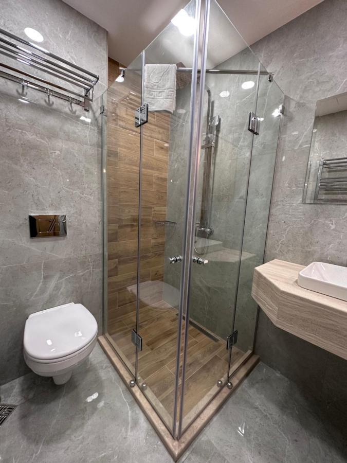 טביליסי Hotel Embassy מראה חיצוני תמונה