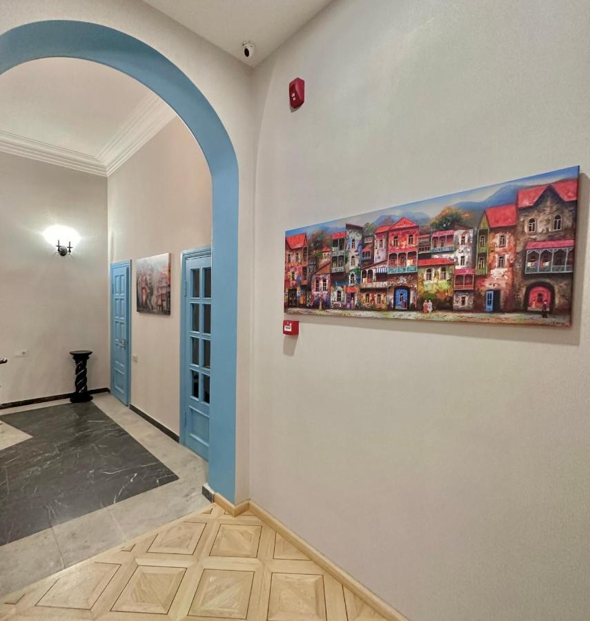 טביליסי Hotel Embassy מראה חיצוני תמונה