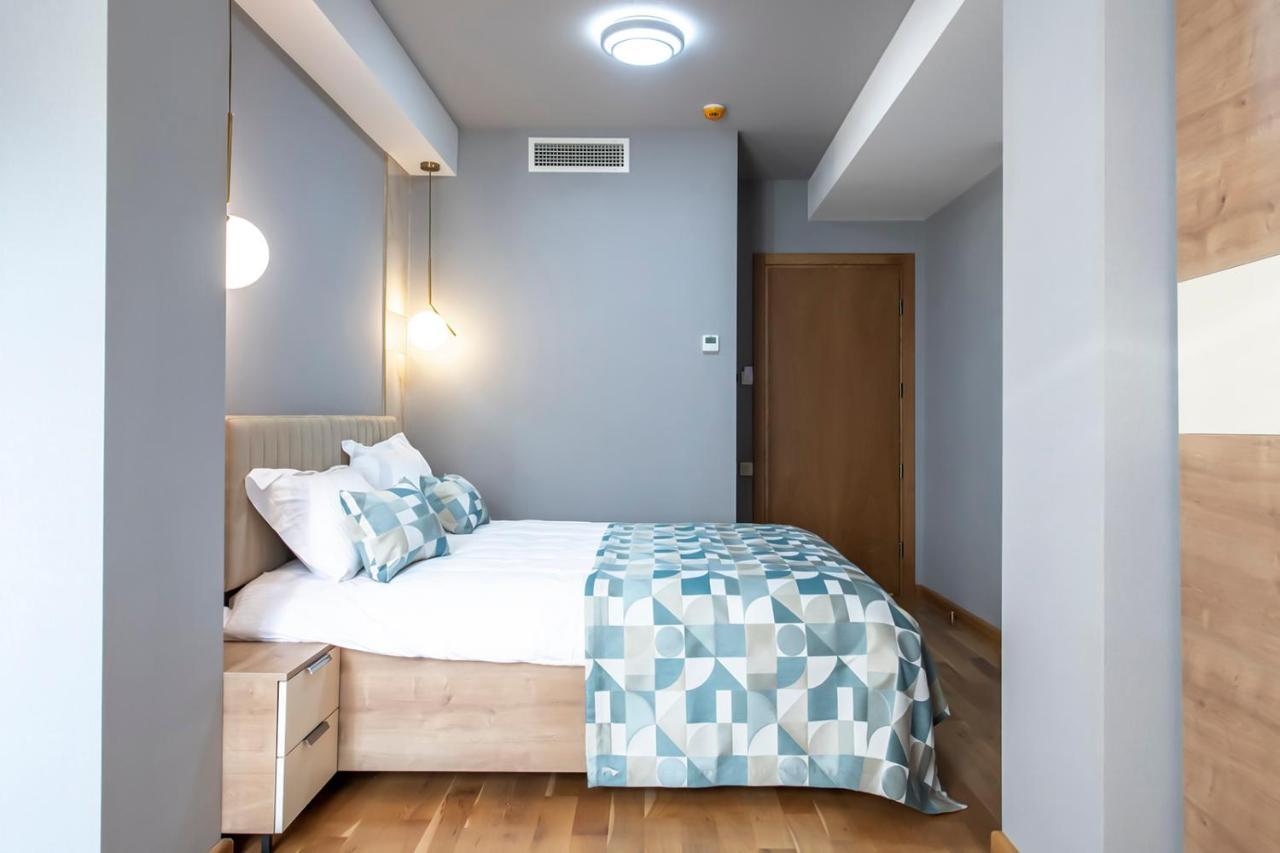 טביליסי Hotel Embassy מראה חיצוני תמונה
